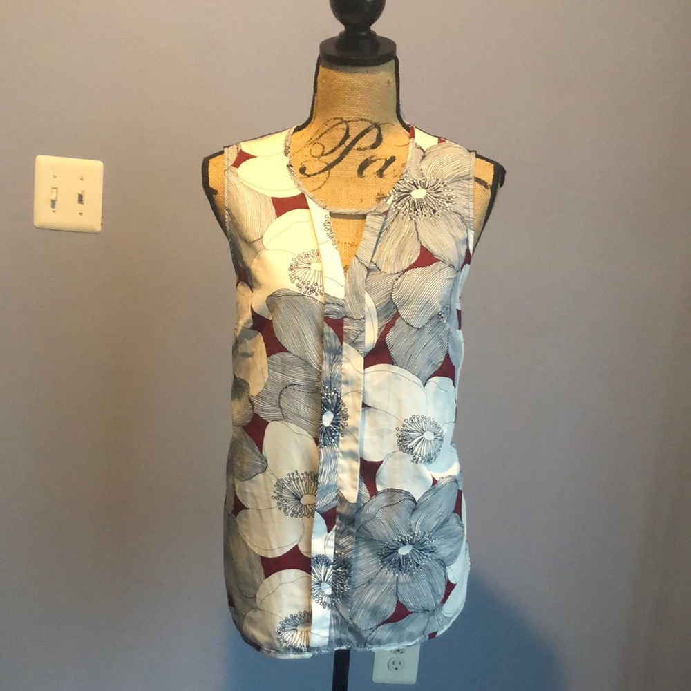 Merona Size Large Floral Sleeveless Red and Blue Top
